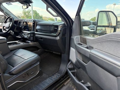 Used 2024 Ford F250 Lariat w/ Lariat Ultimate Package AWD/4WD image 30