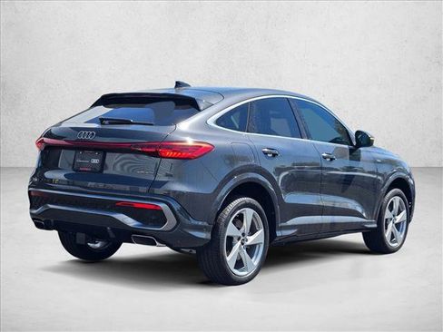 Certified 2025 Audi Q5 Premium Plus w/ Premium Plus AWD/4WD image 5