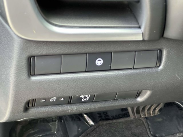 Used 2023 Nissan Rogue SV AWD/4WD image 14