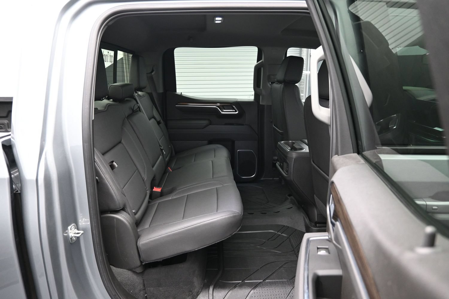 Used 2025 Chevrolet Silverado 1500 RST w/ Convenience Package II AWD/4WD image 12