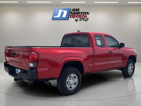 Used 2022 Toyota Tacoma SR RWD image 5