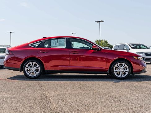 Used 2025 Honda Accord LX image 8