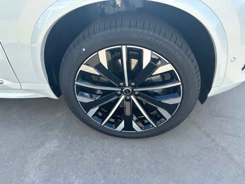 New 2026 Volvo XC90 B6 Ultra w/ Protection Package AWD/4WD image 12