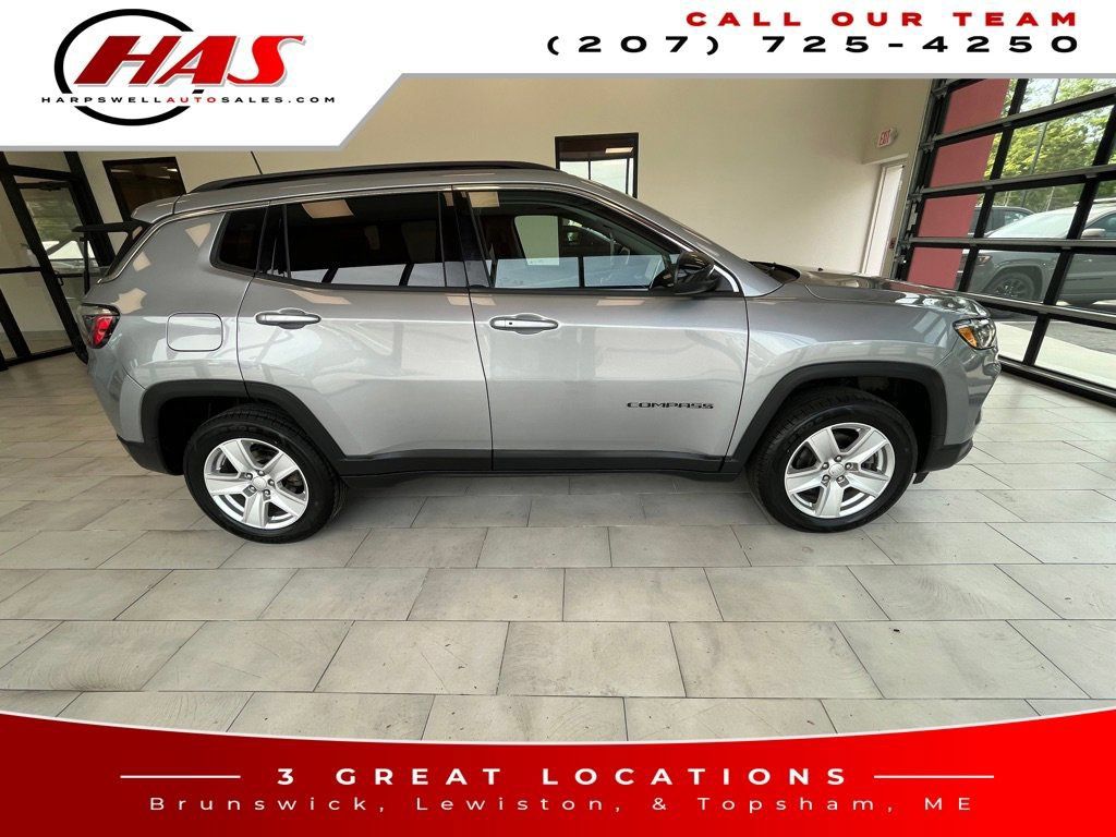 Used 2022 Jeep Compass Latitude AWD/4WD image 7