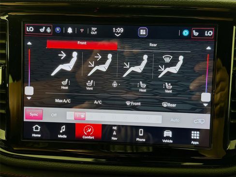 Used 2025 Dodge Durango GT image 18