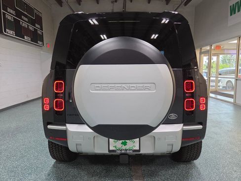 Used 2023 Land Rover Defender 110 SE AWD/4WD image 7