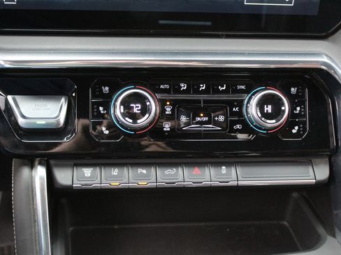 Used 2024 GMC Sierra 3500 Denali Ultimate image 27