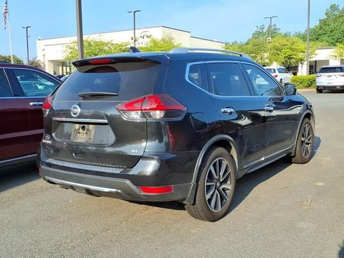 Used 2018 Nissan Rogue SL w/ Premium Package FWD image 9