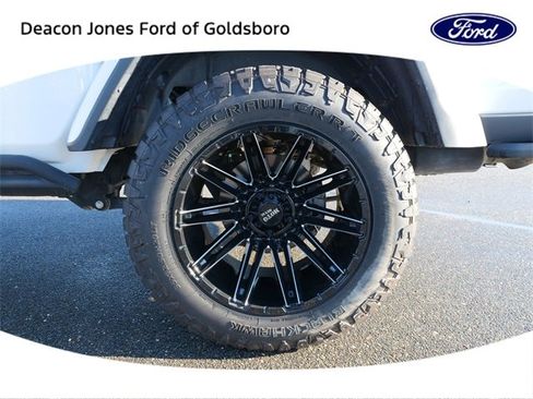 Used 2020 Jeep Gladiator Rubicon image 13