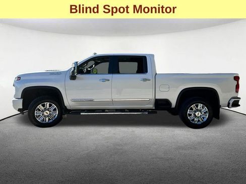 Used 2024 Chevrolet Silverado 2500 High Country w/ Technology Package AWD/4WD image 6