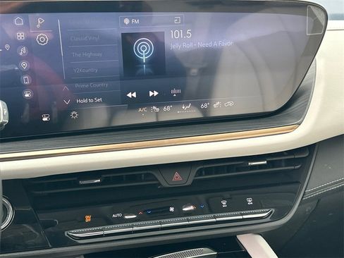 New 2025 Buick Envision Avenir image 30