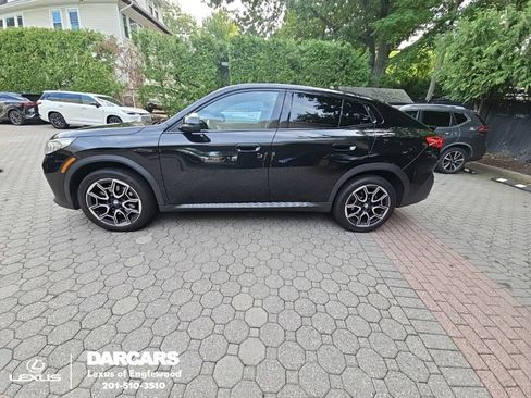 Used 2025 BMW X2 xDrive28i w/ Premium Package AWD/4WD image 1