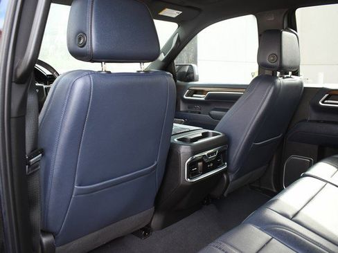 Used 2022 Chevrolet Silverado 1500 High Country image 21