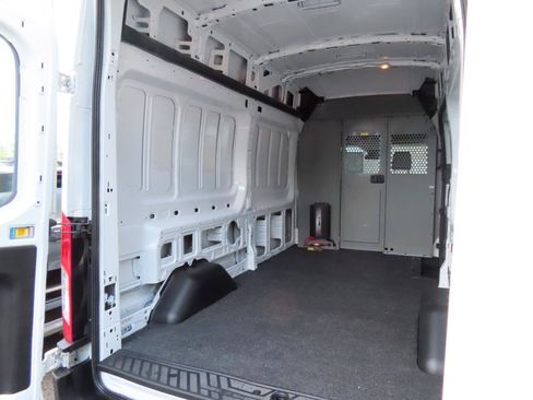 Used 2015 Ford Transit 250 148 High Roof RWD image 19