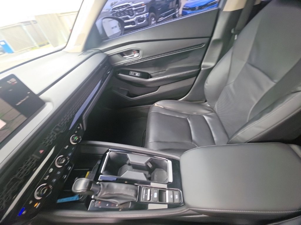Certified 2023 Honda Accord Touring image 24