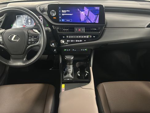 Used 2023 Lexus ES 350 w/ Premium Package FWD image 16
