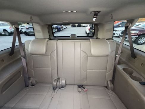 Used 2020 Chevrolet Suburban Premier RWD image 14