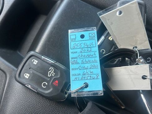 Used 2022 Chevrolet Silverado 2500 LT w/ Convenience Package image 24