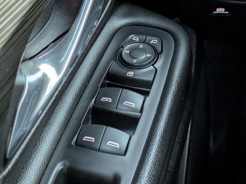 Used 2024 GMC Terrain SLE image 22