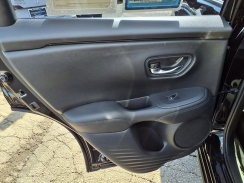 Used 2024 Honda HR-V LX image 8