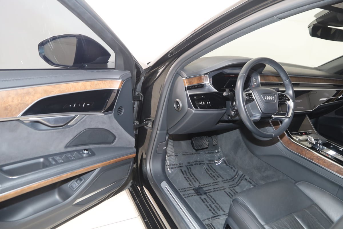 Used 2023 Audi A8 L 3.0T AWD/4WD image 48