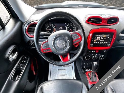 Used 2017 Jeep Renegade Trailhawk w/ Premium Trailhawk Package AWD/4WD image 5