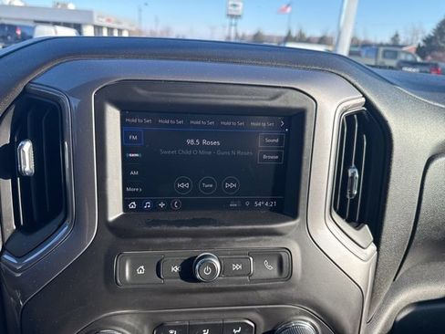 Used 2021 GMC Sierra 1500 4x4 Crew Cab w/ Sierra Value Package image 22