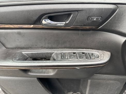 Used 2015 GMC Acadia Denali image 10