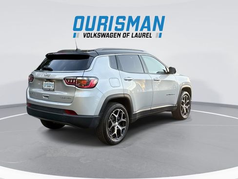 Used 2024 Jeep Compass Limited AWD/4WD image 8