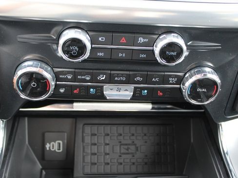 New 2025 Ford F150 Lariat w/ Equipment Group 502A High image 28