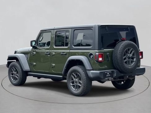 Used 2024 Jeep Wrangler Unlimited Sport AWD/4WD image 3