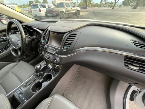 Used 2018 Chevrolet Impala Premier FWD image 26