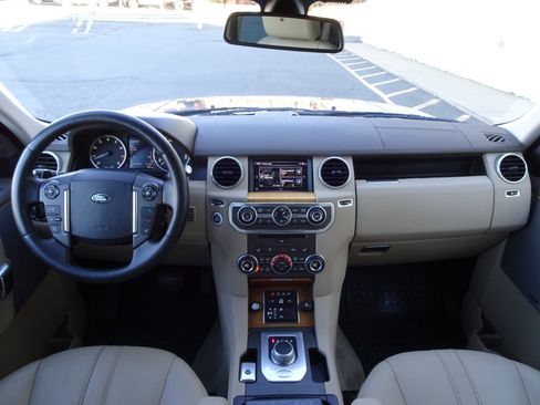 Used 2016 Land Rover LR4 HSE image 19