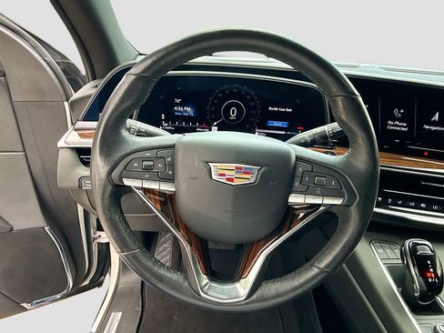 Used 2023 Cadillac Escalade Luxury image 12