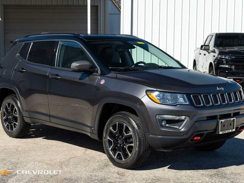 Used 2020 Jeep Compass Trailhawk image 3