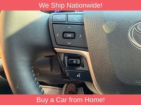 Used 2025 Toyota Crown Signia AWD/4WD image 12