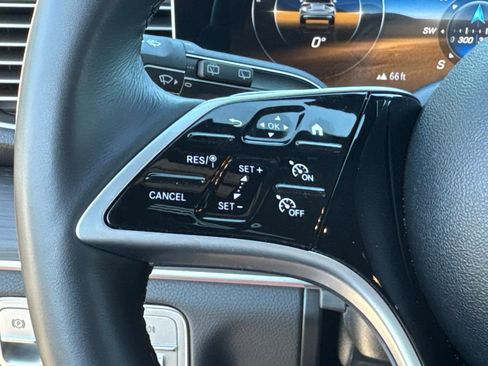 Used 2025 Mercedes-Benz GLE 350 4MATIC image 32