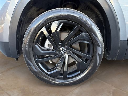 Certified 2023 Volkswagen Atlas SE w/ Panoramic Sunroof Package image 25