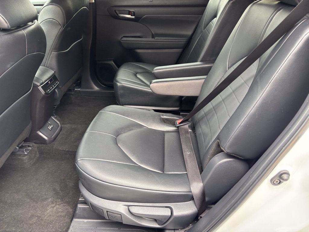 Used 2026 Toyota Highlander XLE AWD/4WD image 50