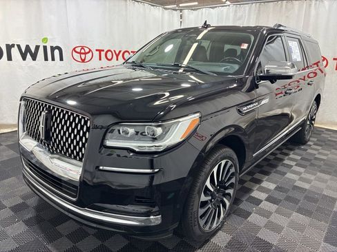 Used 2023 Lincoln Navigator L Black Label AWD/4WD image 3