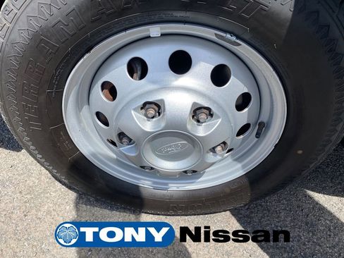 Used 2022 Ford Transit 250 148 High Roof AWD image 27