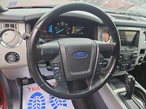 Used 2017 Ford Expedition XLT w/ Equipment Group 202A AWD/4WD image 14