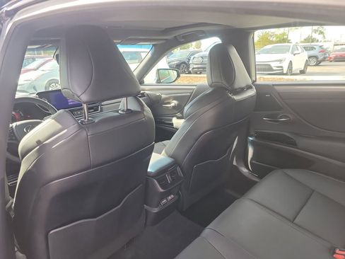 Used 2024 Lexus ES 350 F Sport image 10