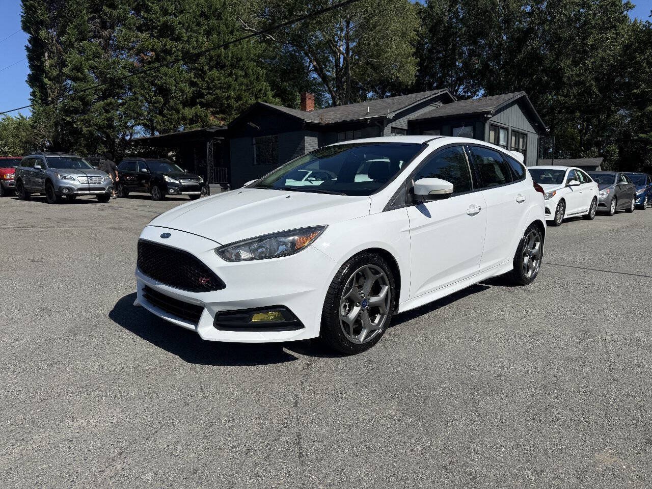 Used 2017 Ford Focus ST FWD image 2