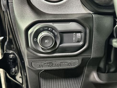 Used 2024 Jeep Wrangler Sport S image 17