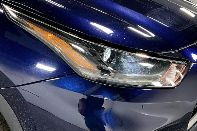 Used 2021 Toyota Highlander XLE AWD/4WD image 30