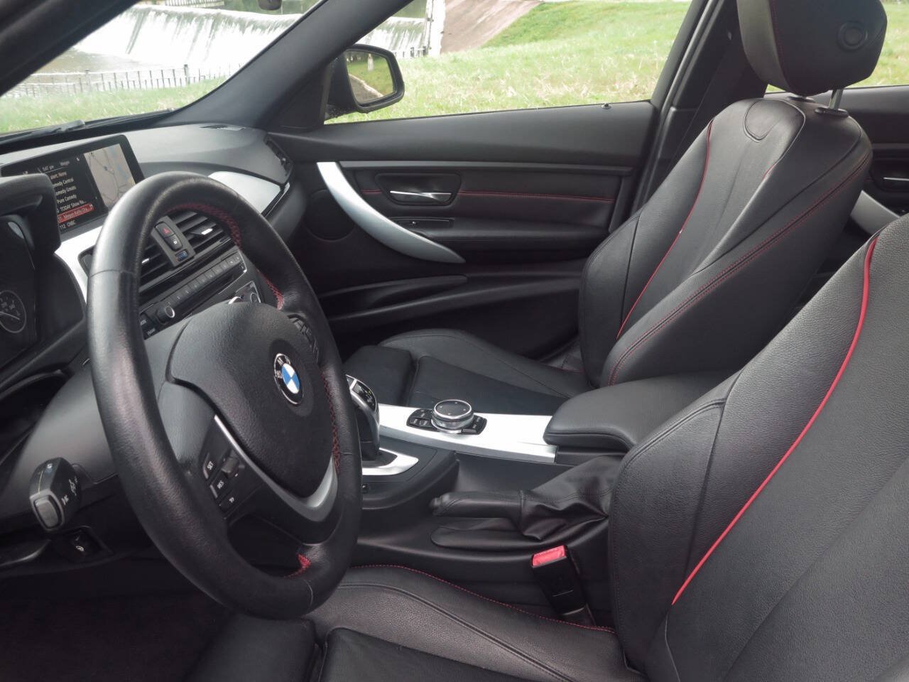 Used 2014 BMW 335i xDrive Sedan AWD/4WD image 14