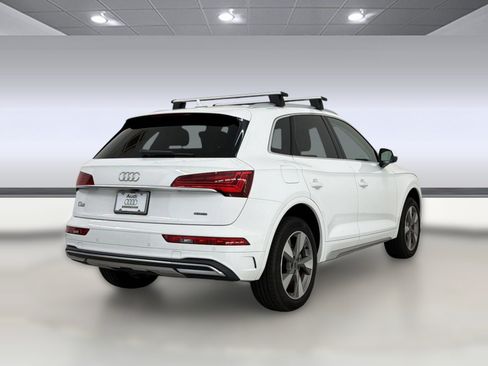 Used 2023 Audi Q5 2.0T Premium w/ Convenience Package AWD/4WD image 9