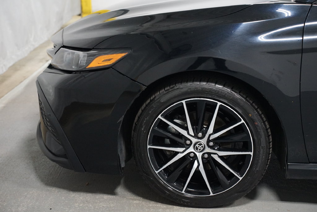 Certified 2022 Toyota Camry SE FWD image 5