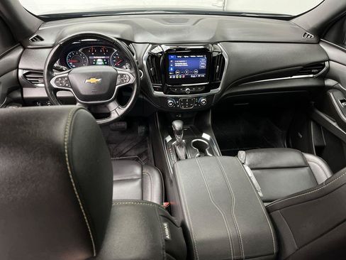 Certified 2023 Chevrolet Traverse LT w/ LT Premium Package AWD/4WD image 4